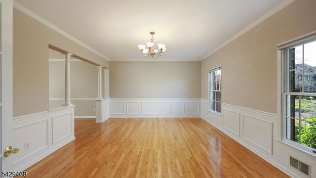 2 Raddel Ct, Hillsborough Twp., NJ 08844