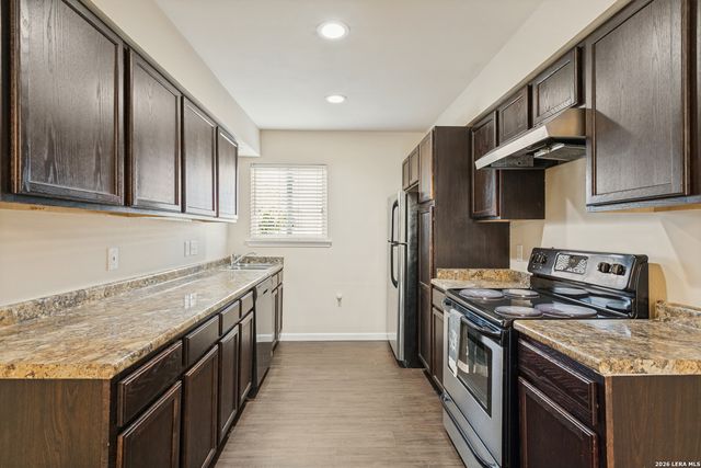255 E Rampart Dr Unit 203, San Antonio, TX 78216