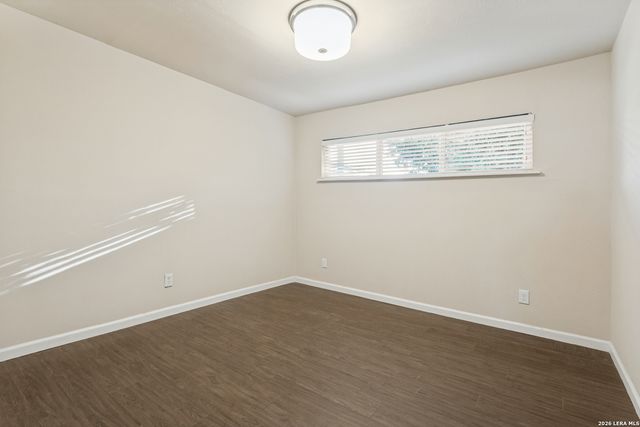 255 E Rampart Dr Unit 203, San Antonio, TX 78216