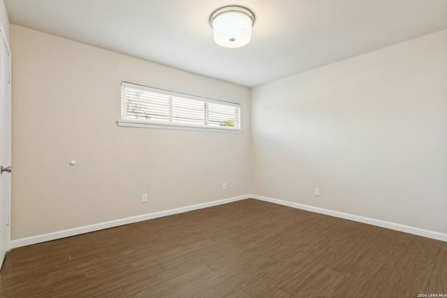 255 E Rampart Dr Unit 203, San Antonio, TX 78216