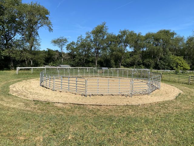 8206 Bull Valley Road, Bull Valley, IL 60098