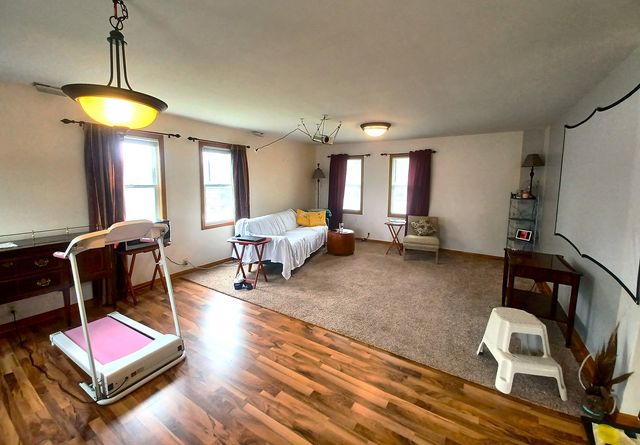 8206 Bull Valley Road, Bull Valley, IL 60098