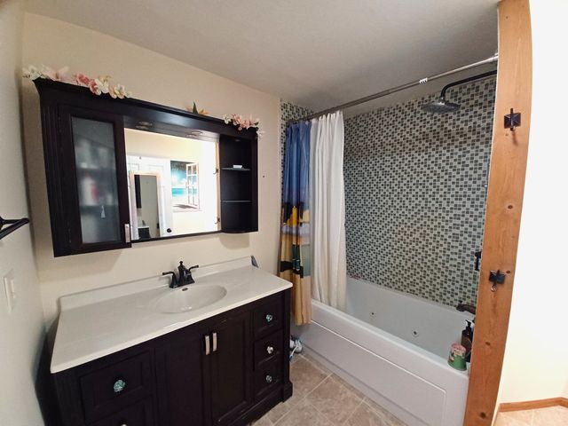 8206 Bull Valley Road, Bull Valley, IL 60098