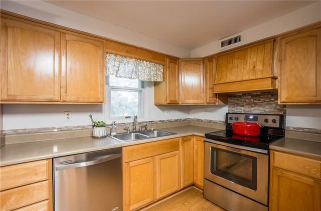 5066 Seville Drive, Englewood, OH 45322