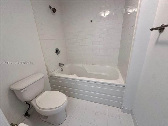 690 SW 1st Court 1213, Miami, FL 33130