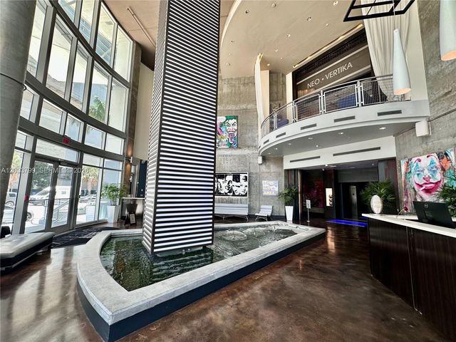 690 SW 1st Court 1213, Miami, FL 33130