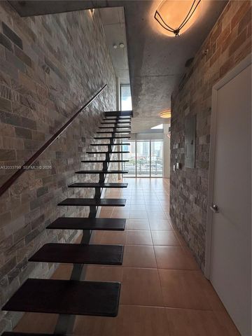 690 SW 1st Court 1213, Miami, FL 33130