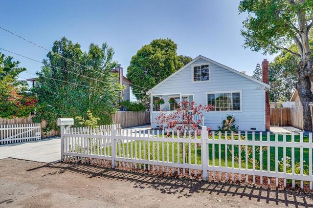 2220 Ralmar Avenue, East Palo Alto, CA 94303