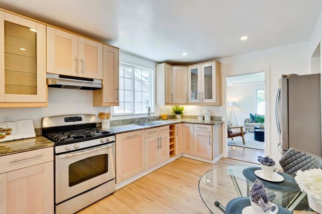 2220 Ralmar Avenue, East Palo Alto, CA 94303