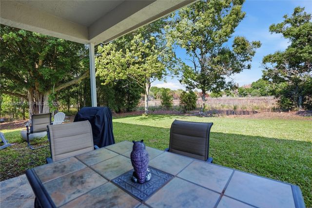 3081 SW Solitaire Palm Dr, Palm City, FL 34990