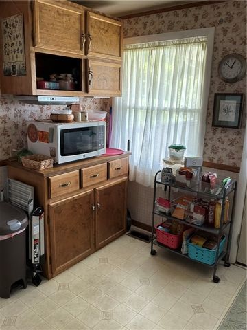 1350 Denton St, Hempfield Twp, PA 15601