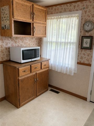 1350 Denton St, Hempfield Twp, PA 15601