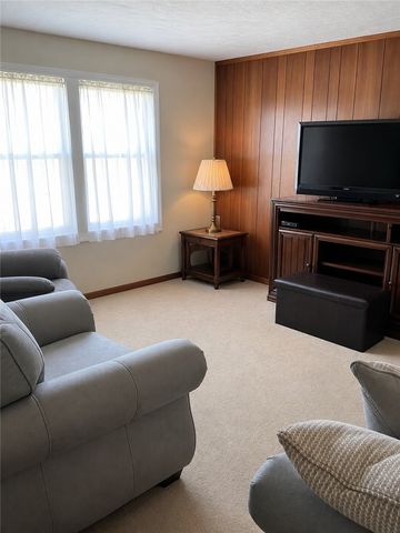 1350 Denton St, Hempfield Twp, PA 15601