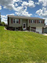 1350 Denton St, Hempfield Twp, PA 15601
