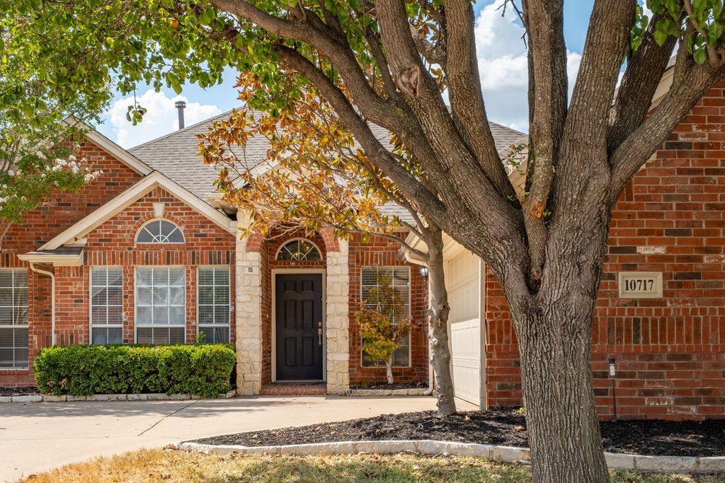 10717 Elmhurst Lane, Fort Worth, TX 76244 — photo 5