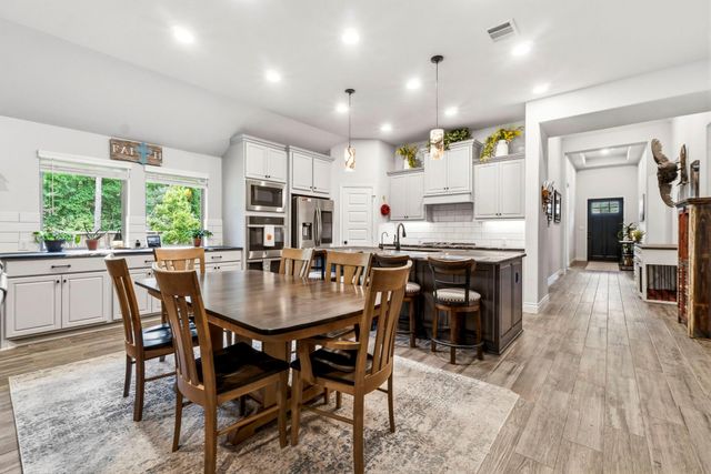 329 Sundance Peak Drive, Montgomery, TX 77316
