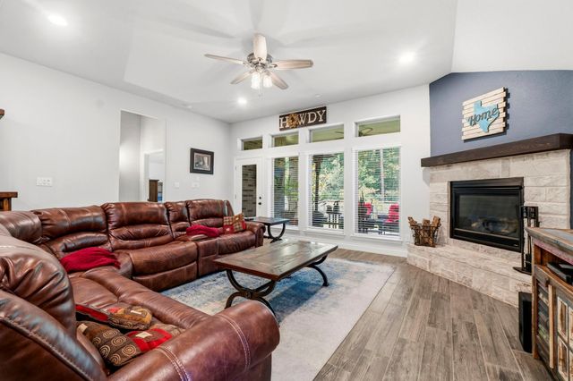 329 Sundance Peak Drive, Montgomery, TX 77316