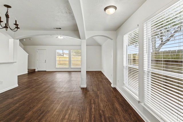 10523 W Linsley Lane, Houston, TX 77034