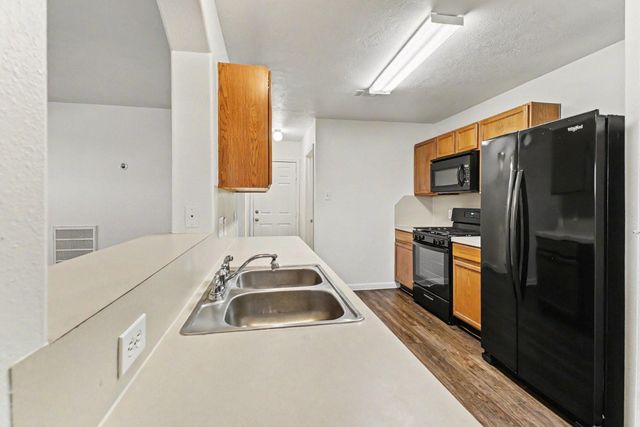 10523 W Linsley Lane, Houston, TX 77034