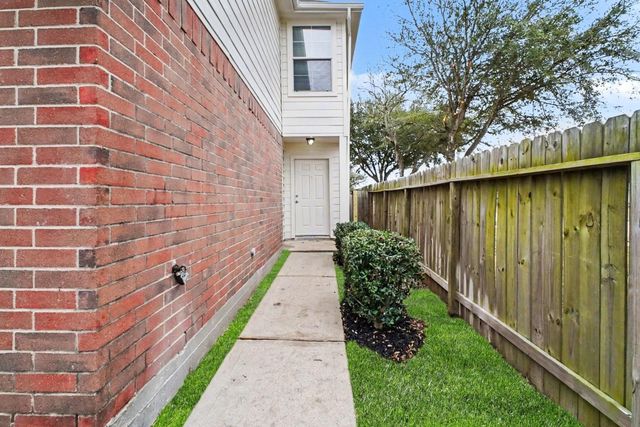 10523 W Linsley Lane, Houston, TX 77034