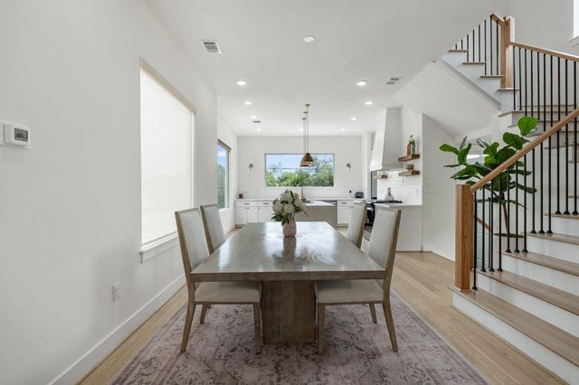 1207 E 24th Street A, Houston, TX 77009