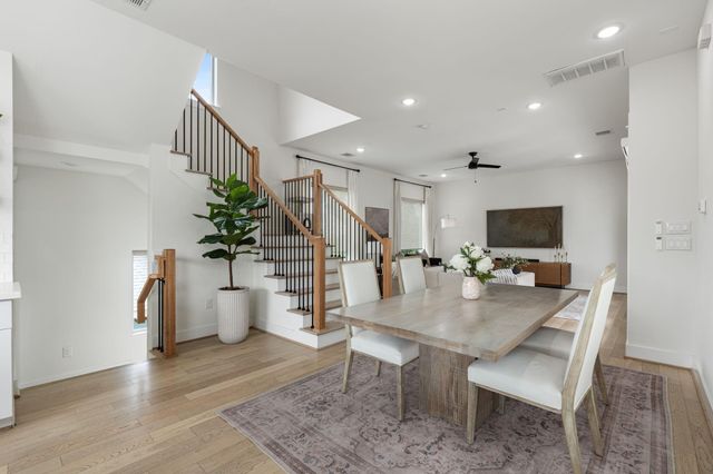 1207 E 24th Street A, Houston, TX 77009