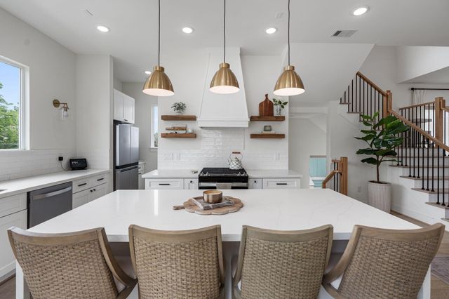 1207 E 24th Street A, Houston, TX 77009