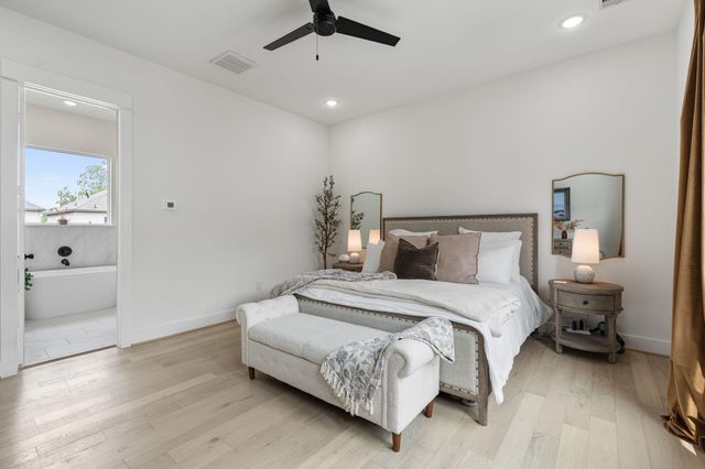 1207 E 24th Street A, Houston, TX 77009