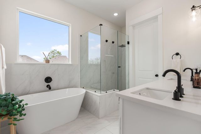 1207 E 24th Street A, Houston, TX 77009