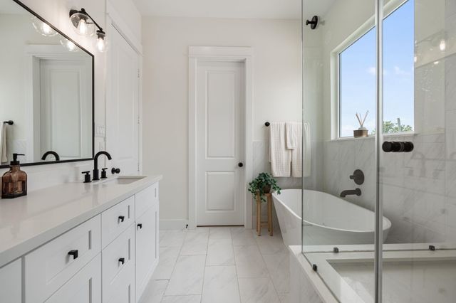 1207 E 24th Street A, Houston, TX 77009