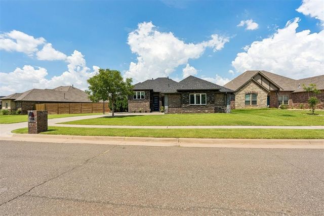 17336 Shadow Hawk Lane, Edmond, OK 73012