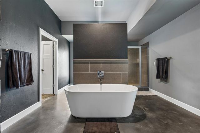 17336 Shadow Hawk Lane, Edmond, OK 73012