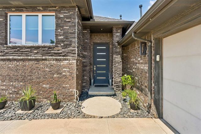 17336 Shadow Hawk Lane, Edmond, OK 73012