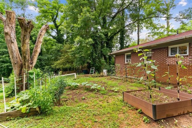 156 Parker Road, Calhoun, GA 30701