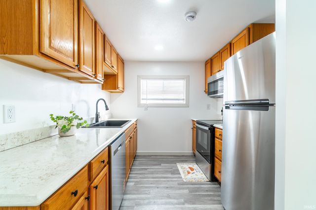 2375 S 460 E Road, Lagrange, IN 46761