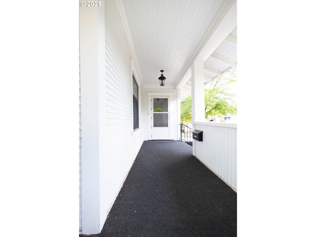1615 5TH St, La Grande, OR 97850
