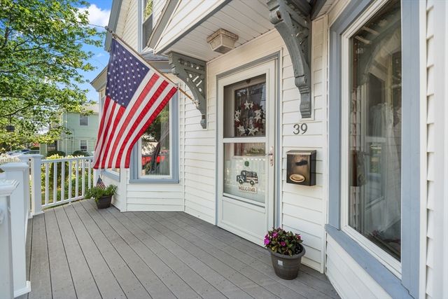 39 Fountain St, Braintree, MA 02184