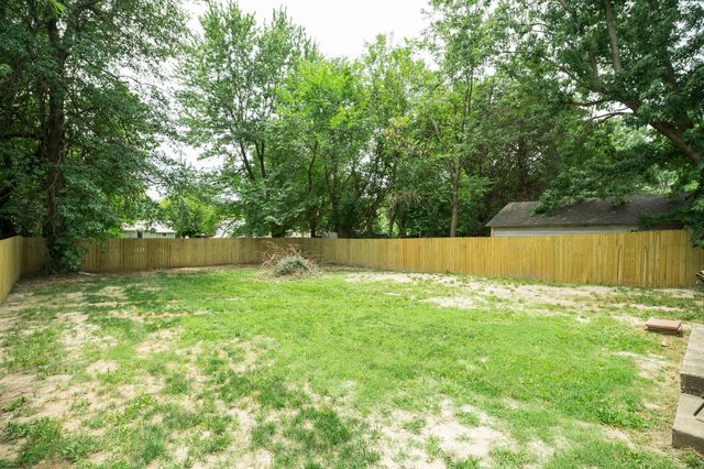 1956 West Atlantic Street, Springfield, MO 65803