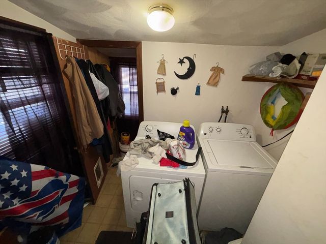 11 Rolf Ave, Chicopee, MA 01020