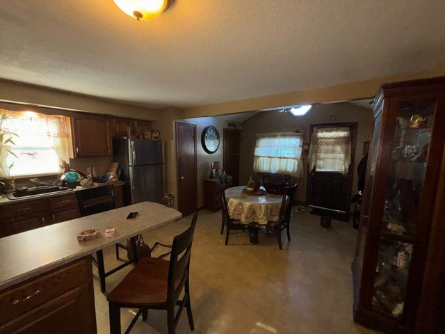 11 Rolf Ave, Chicopee, MA 01020