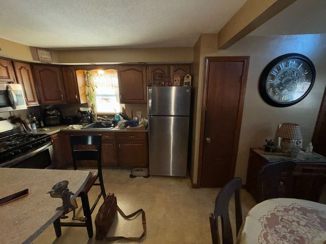 11 Rolf Ave, Chicopee, MA 01020