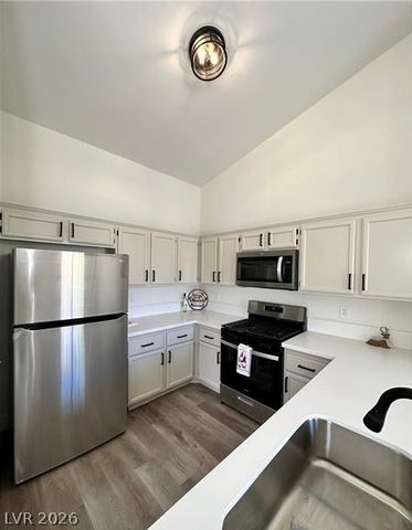 1300 South Arlington Street 204, Las Vegas, NV 89104