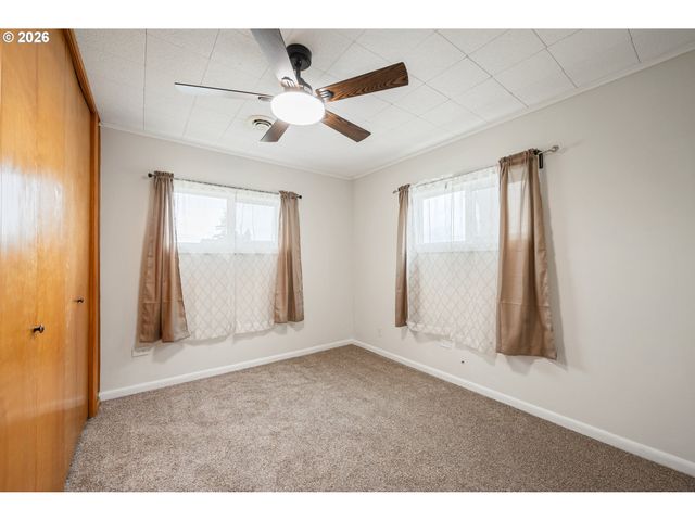 302 23RD Ave, Longview, WA 98632