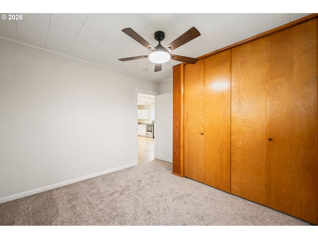 302 23RD Ave, Longview, WA 98632