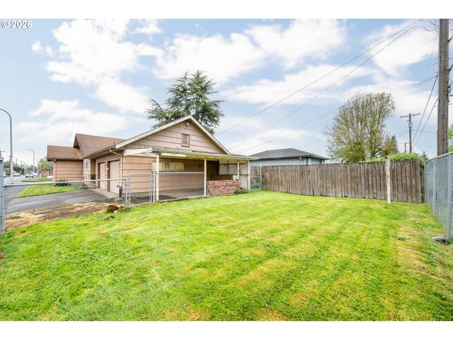 302 23RD Ave, Longview, WA 98632