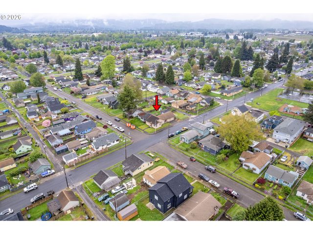 302 23RD Ave, Longview, WA 98632