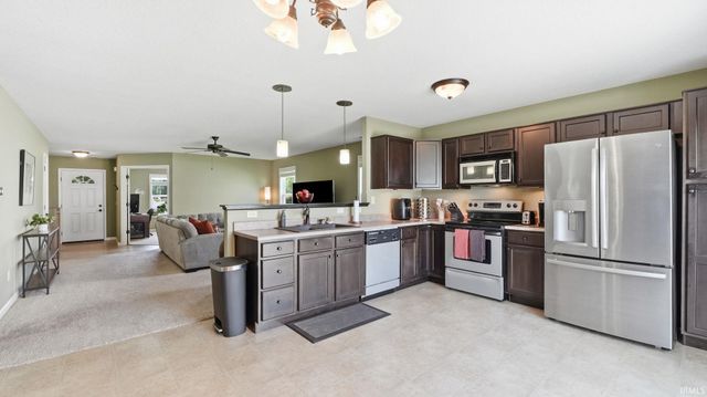 1920 Black Bear Drive, Fort Wayne, IN 46808