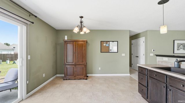 1920 Black Bear Drive, Fort Wayne, IN 46808