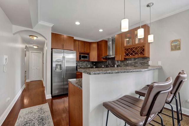 5006 N WESTERN Avenue 2, Chicago, IL 60625