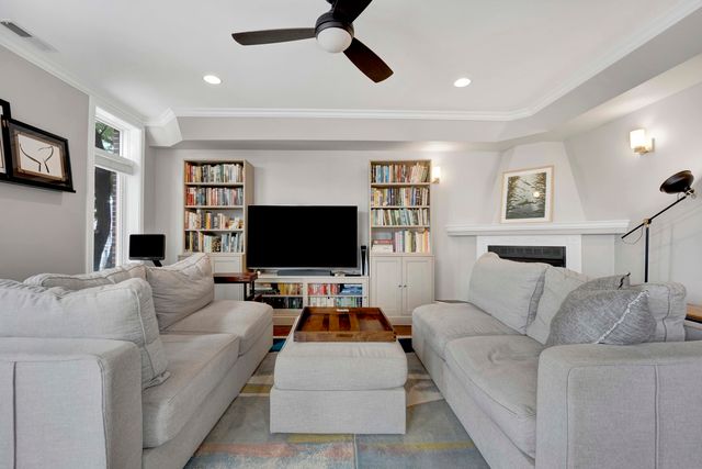 5006 N WESTERN Avenue 2, Chicago, IL 60625